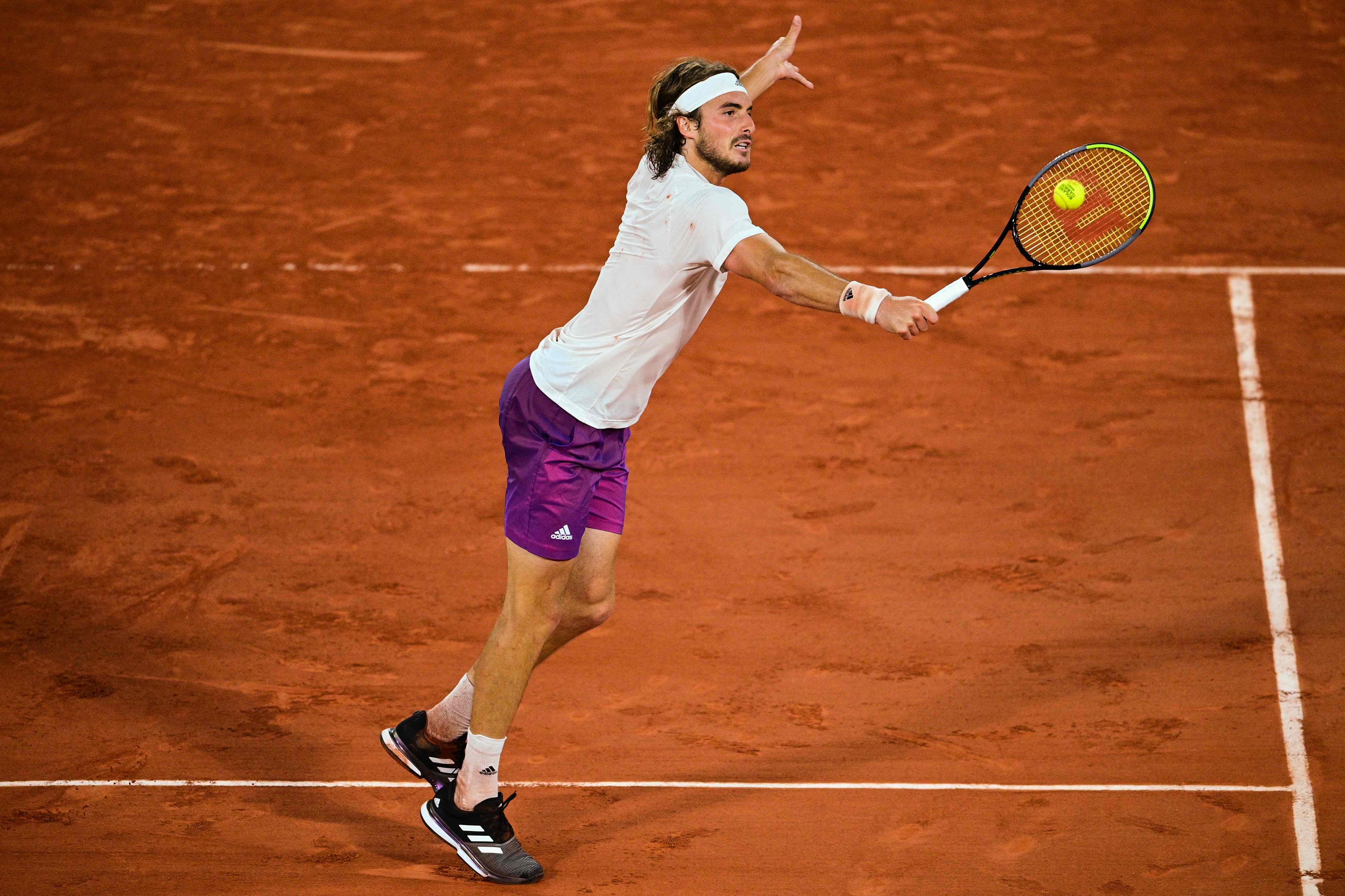 包含蒙特卡洛大师赛横扫温网，西西帕斯刷新纪录的词条