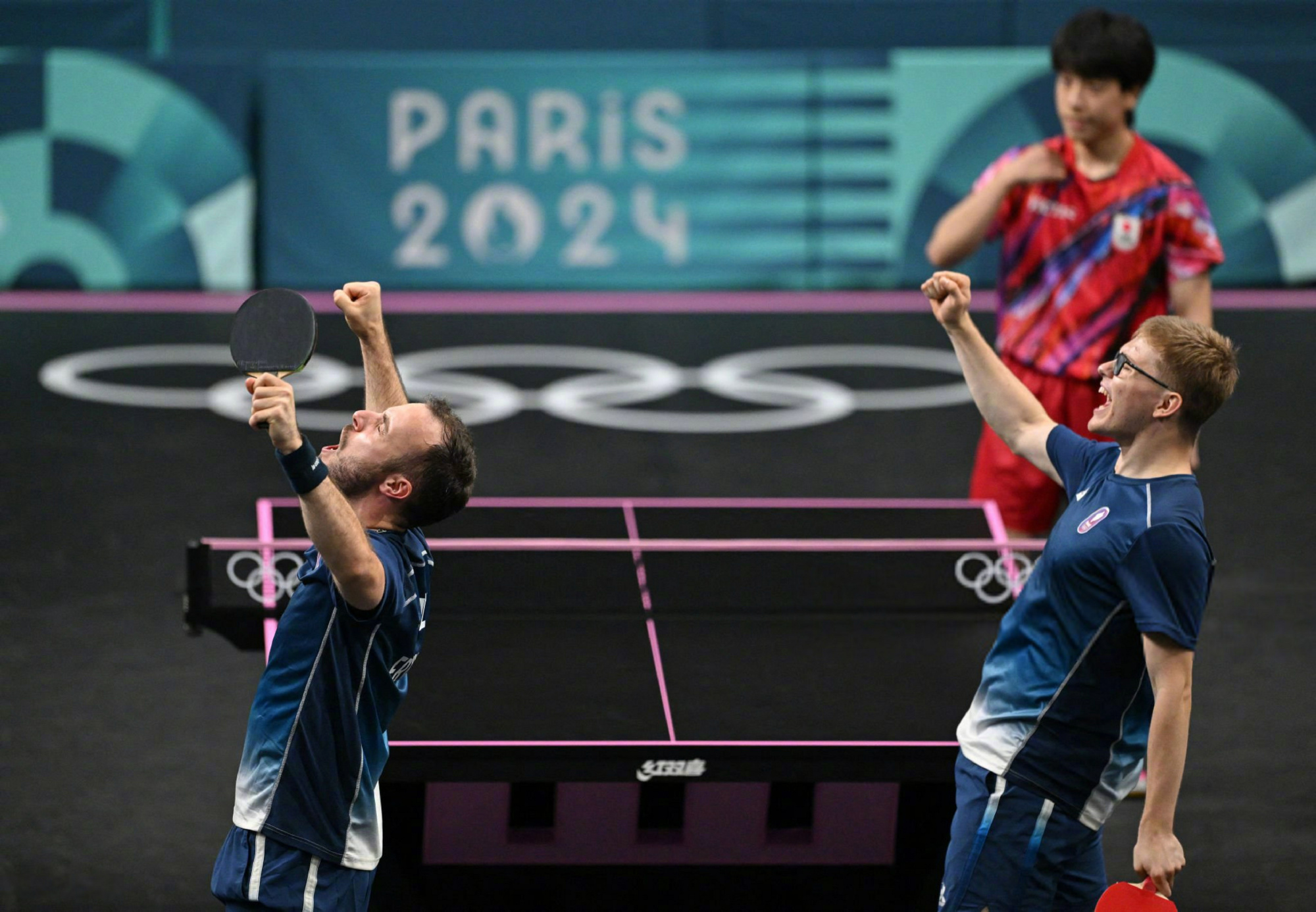 日本逆转法国，凯恩带队取胜