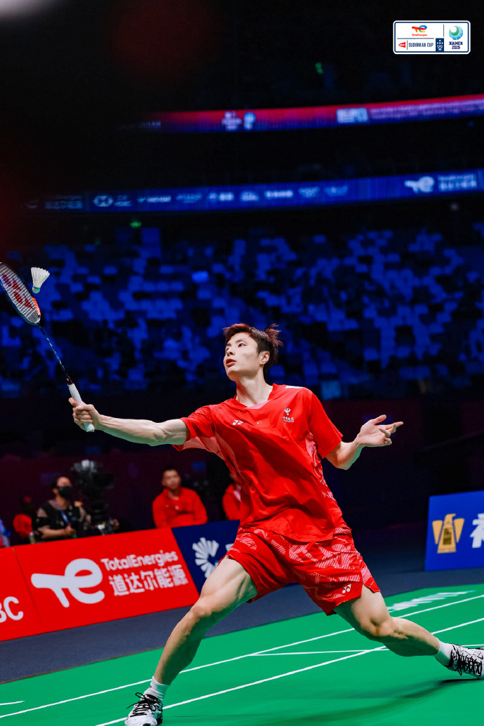 法国队轻取中国队，石宇奇刷新纪录