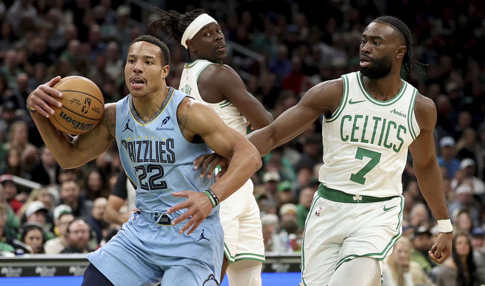 关于灰熊逆转凯尔特人，拉文统治全场的信息