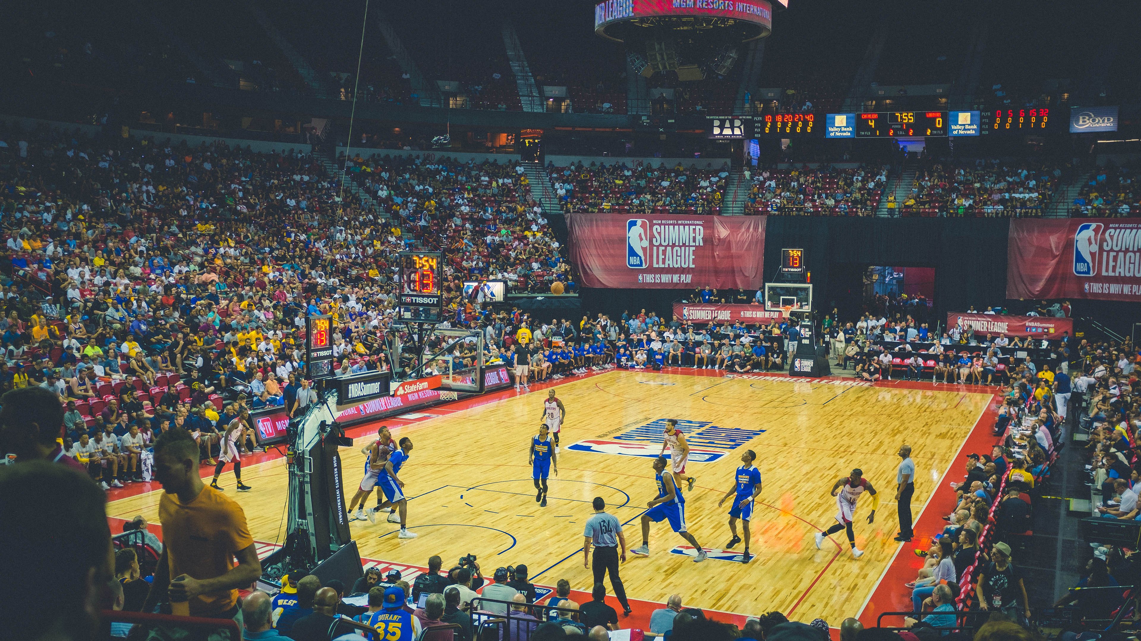 爱德华兹狂飙刷新纪录，凯尔特人争冠路上力克公牛显霸气