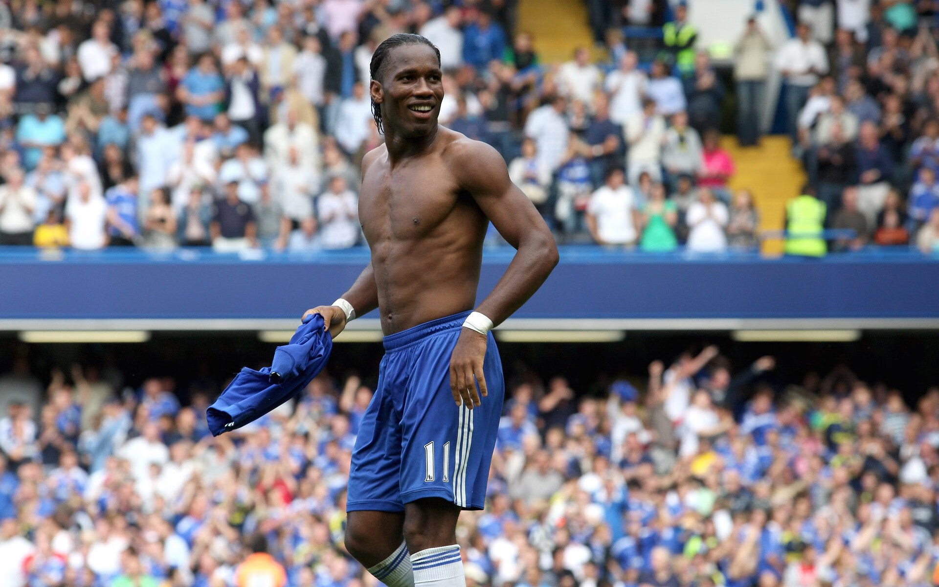 跨界征服，从足球场到F1赛道，穆勒的唯一性统治